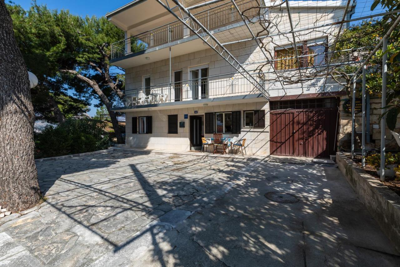 Urban Edge - Beach Apartments Omiš Extérieur photo