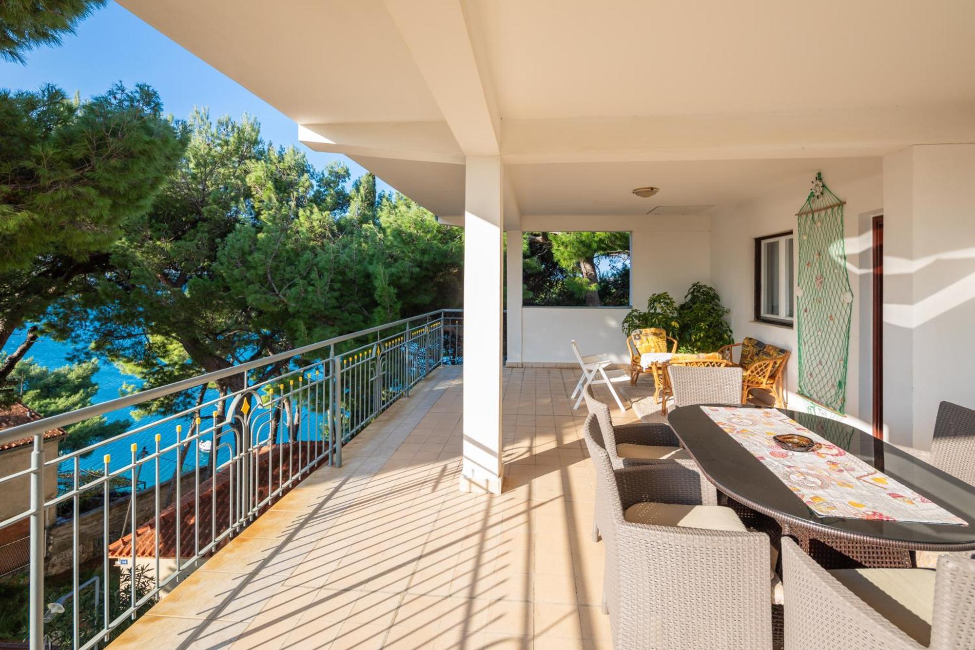 Urban Edge - Beach Apartments Omiš Extérieur photo
