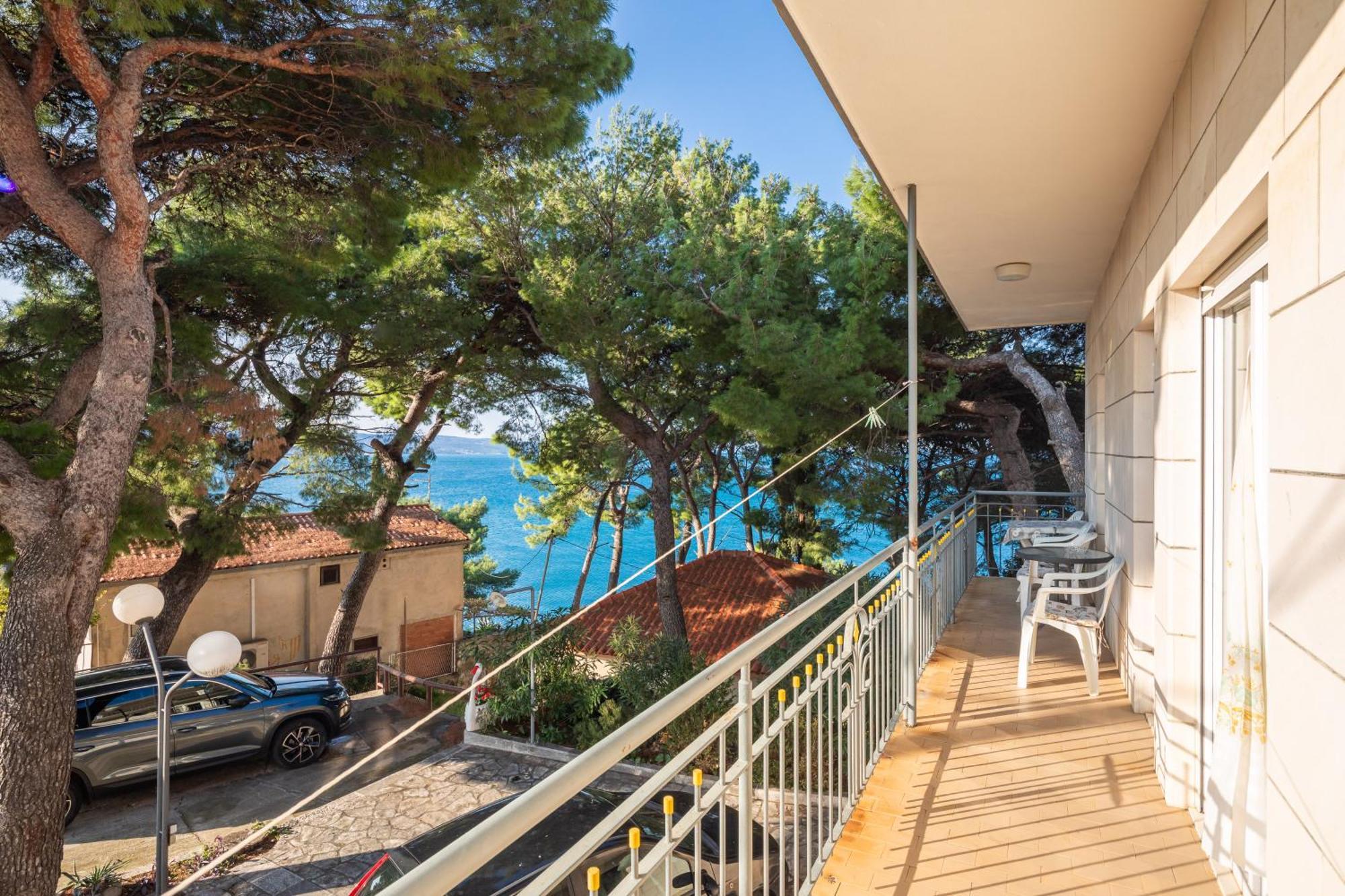 Urban Edge - Beach Apartments Omiš Extérieur photo