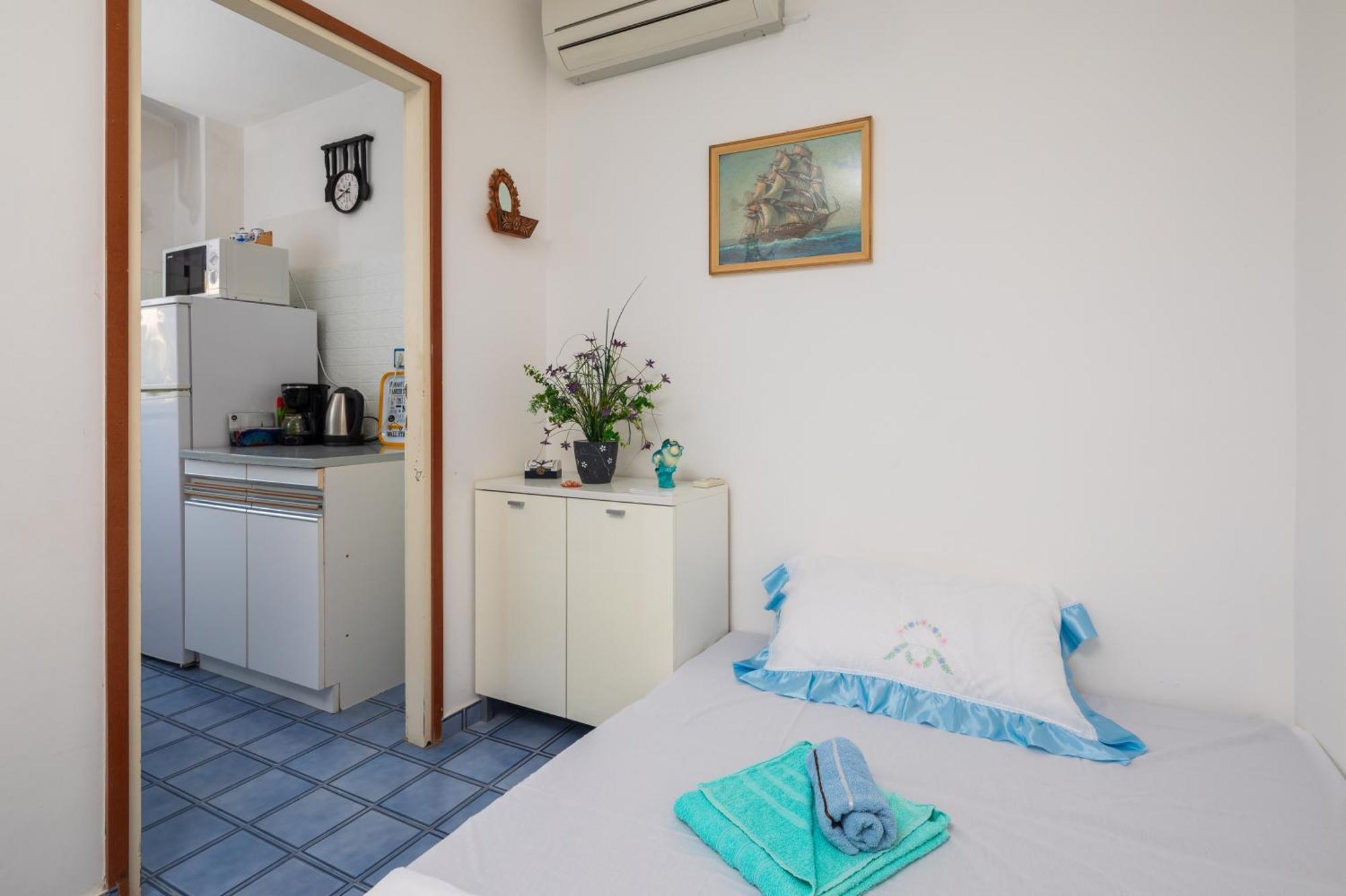 Urban Edge - Beach Apartments Omiš Extérieur photo